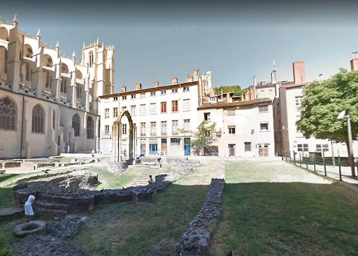 Le Clos De Sainte Croix Apartamento Lyon